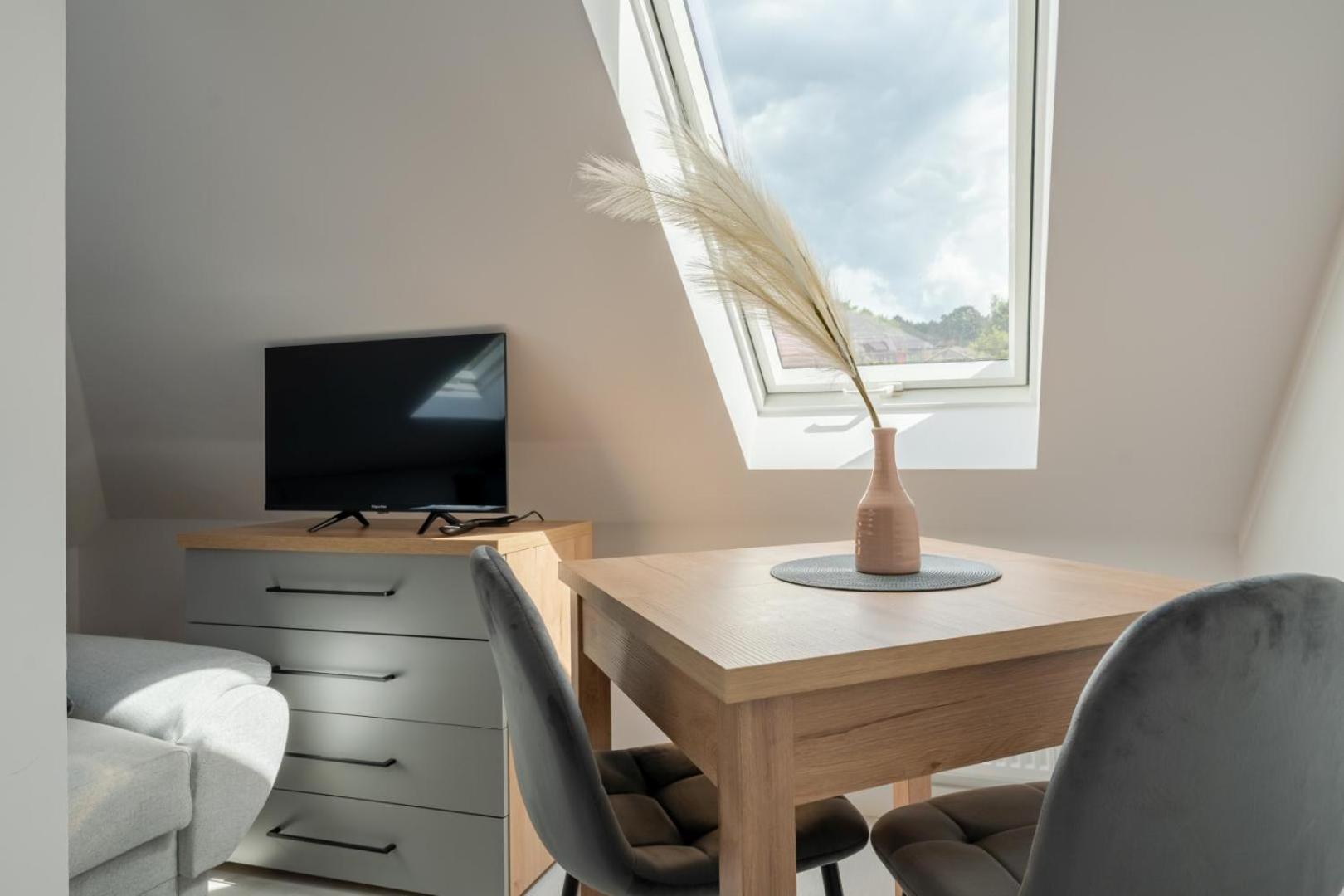 Apartamenty Ok'S - Blisko Centrum W Pelni Wyposazone - By Spaceapart Єленя-Ґура Екстер'єр фото