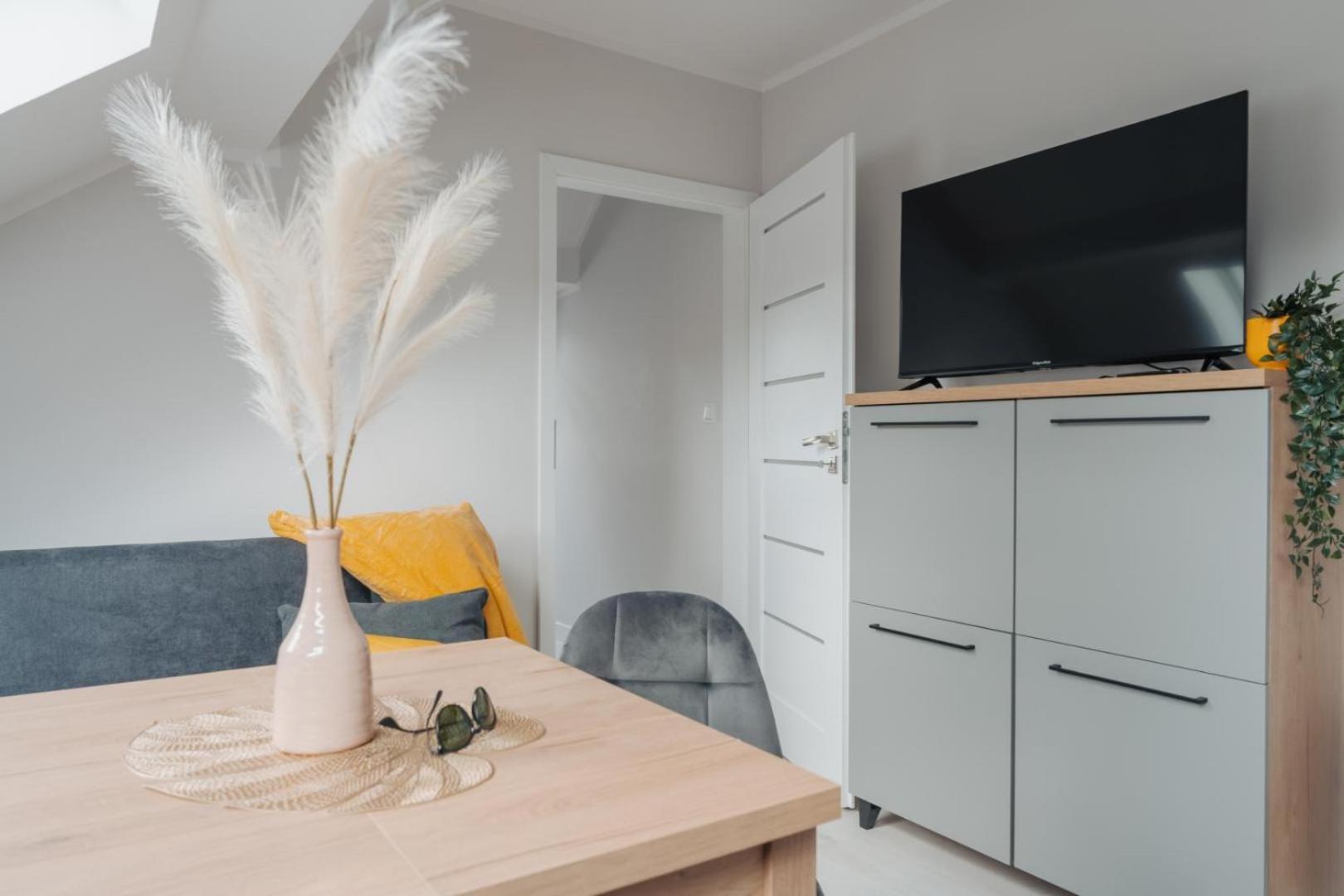 Apartamenty Ok'S - Blisko Centrum W Pelni Wyposazone - By Spaceapart Єленя-Ґура Екстер'єр фото