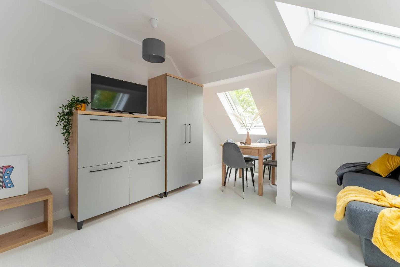 Apartamenty Ok'S - Blisko Centrum W Pelni Wyposazone - By Spaceapart Єленя-Ґура Екстер'єр фото